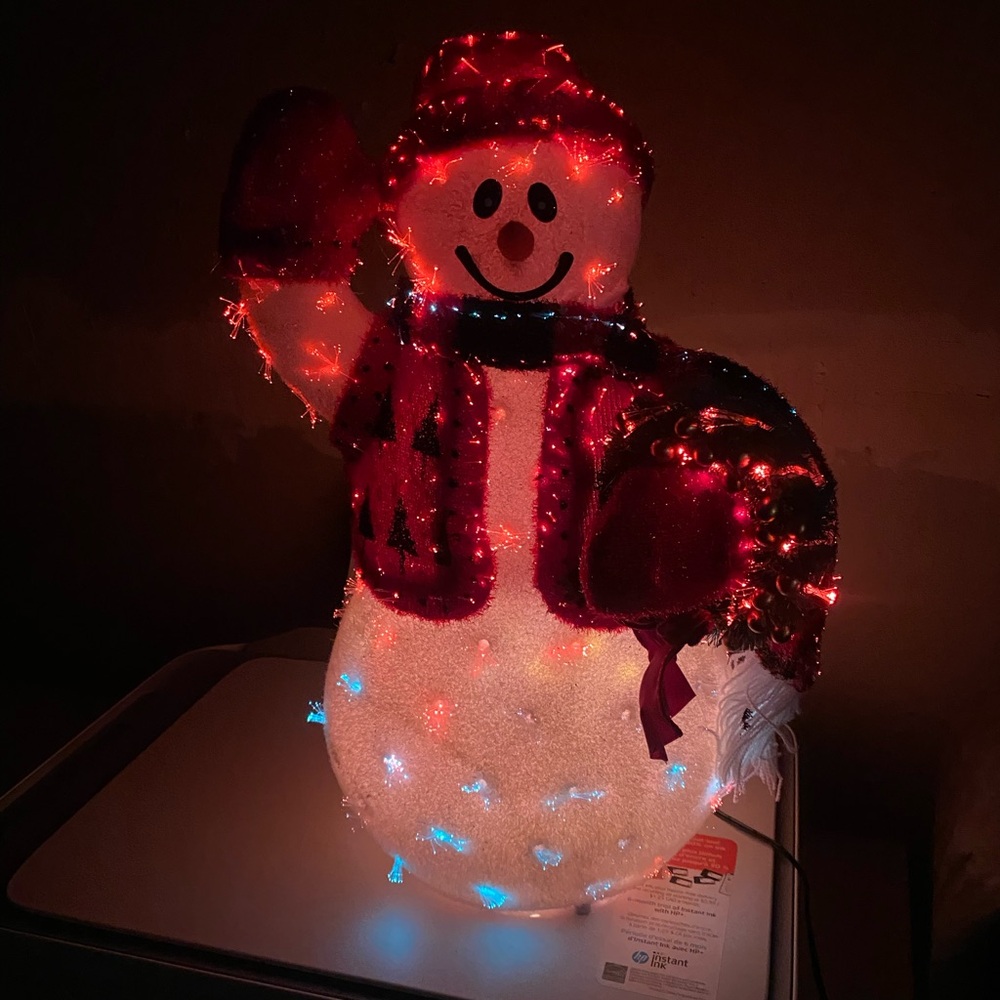 Coloring Changing Snowman. NEW IN BOX - Picture 3 of 9